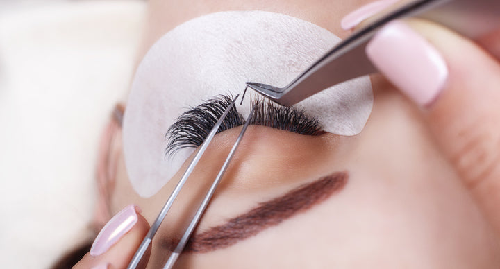 Glare to be Different | How Eyelash Extensions Command a Room